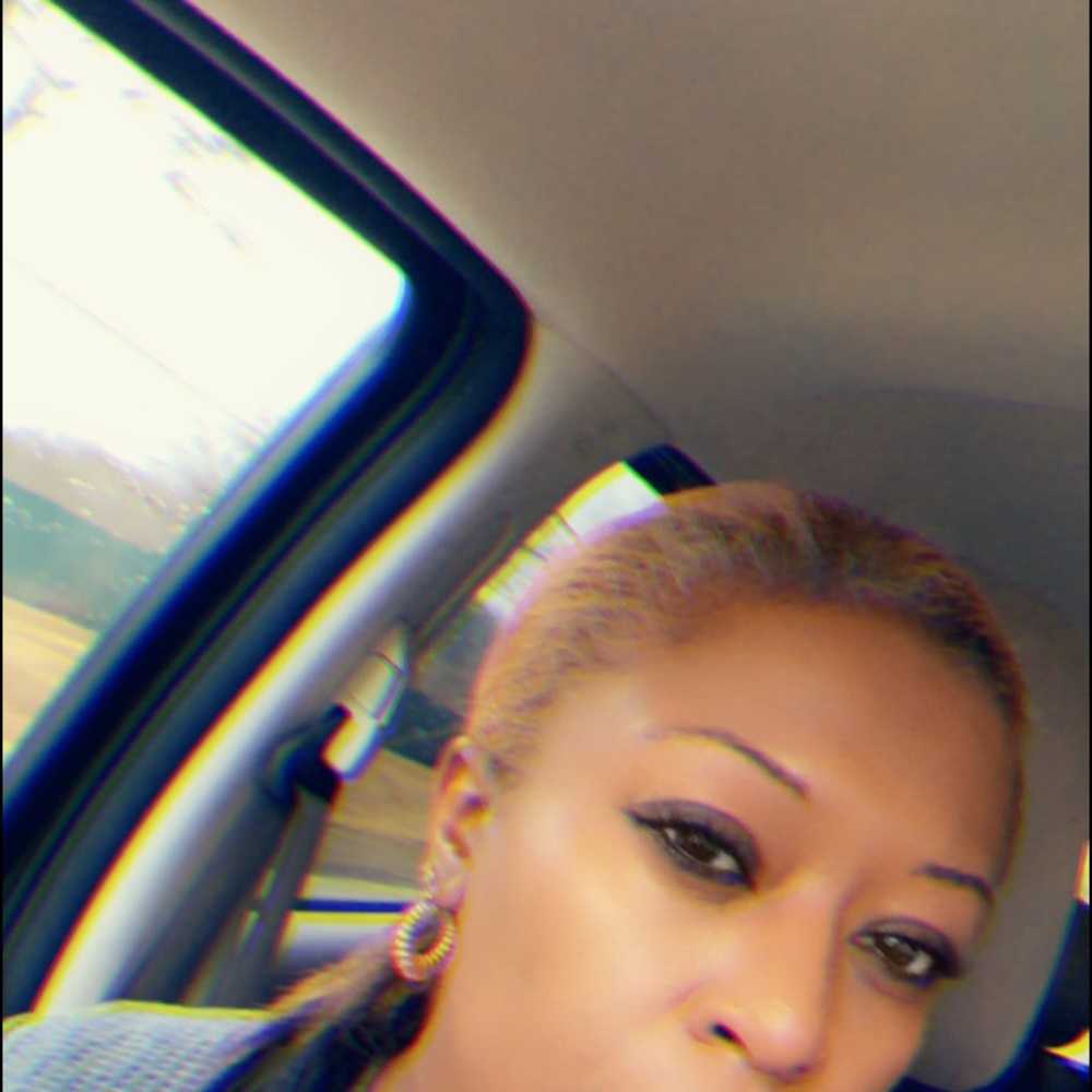 Meet your Posher, Stacy